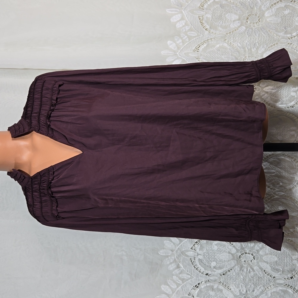 Kendall Lane Shirt/Top Blouse size Medium